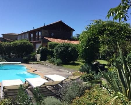 Bed and Breakfast Loft Atypique Villeneuve-de-Riviere Екстер'єр фото