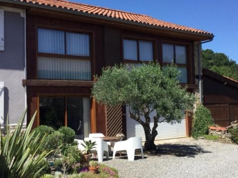 Bed and Breakfast Loft Atypique Villeneuve-de-Riviere Екстер'єр фото