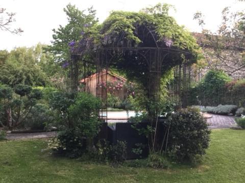 Bed and Breakfast Loft Atypique Villeneuve-de-Riviere Екстер'єр фото