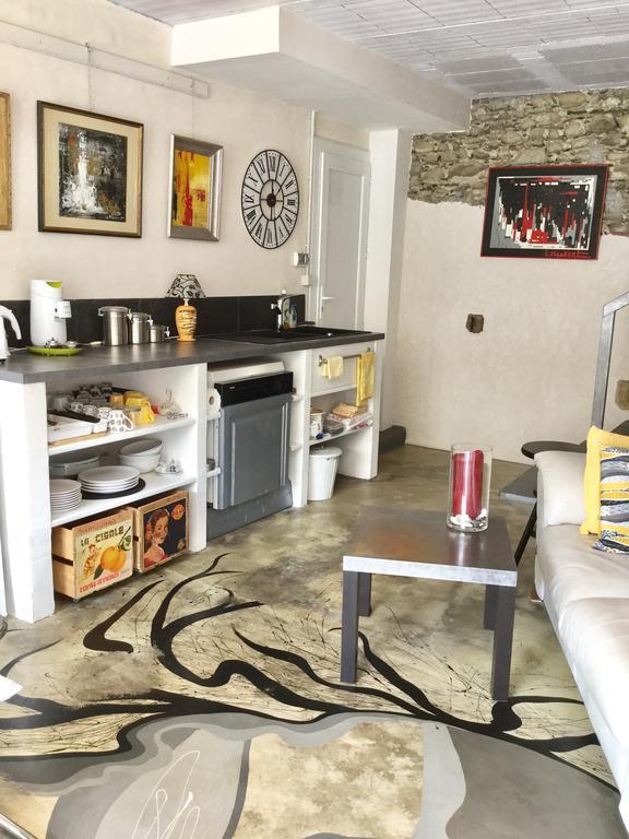 Bed and Breakfast Loft Atypique Villeneuve-de-Riviere Екстер'єр фото