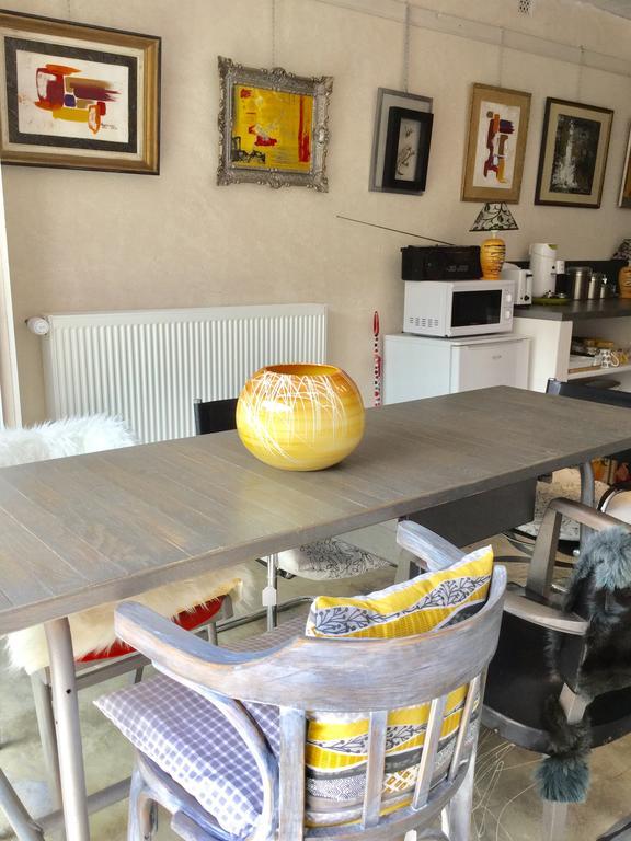 Bed and Breakfast Loft Atypique Villeneuve-de-Riviere Екстер'єр фото