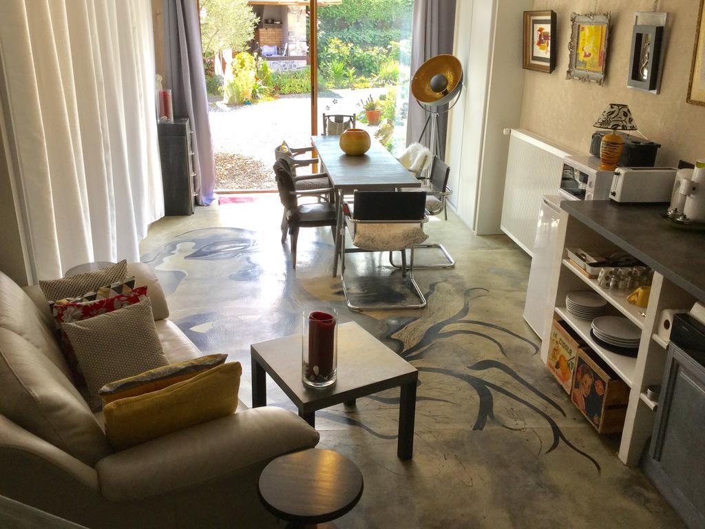 Bed and Breakfast Loft Atypique Villeneuve-de-Riviere Екстер'єр фото
